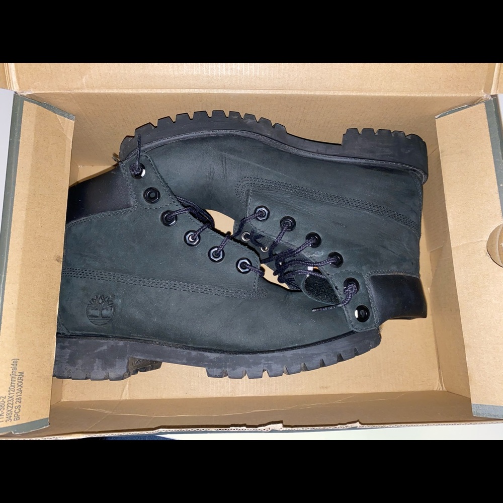 Black timberland boots